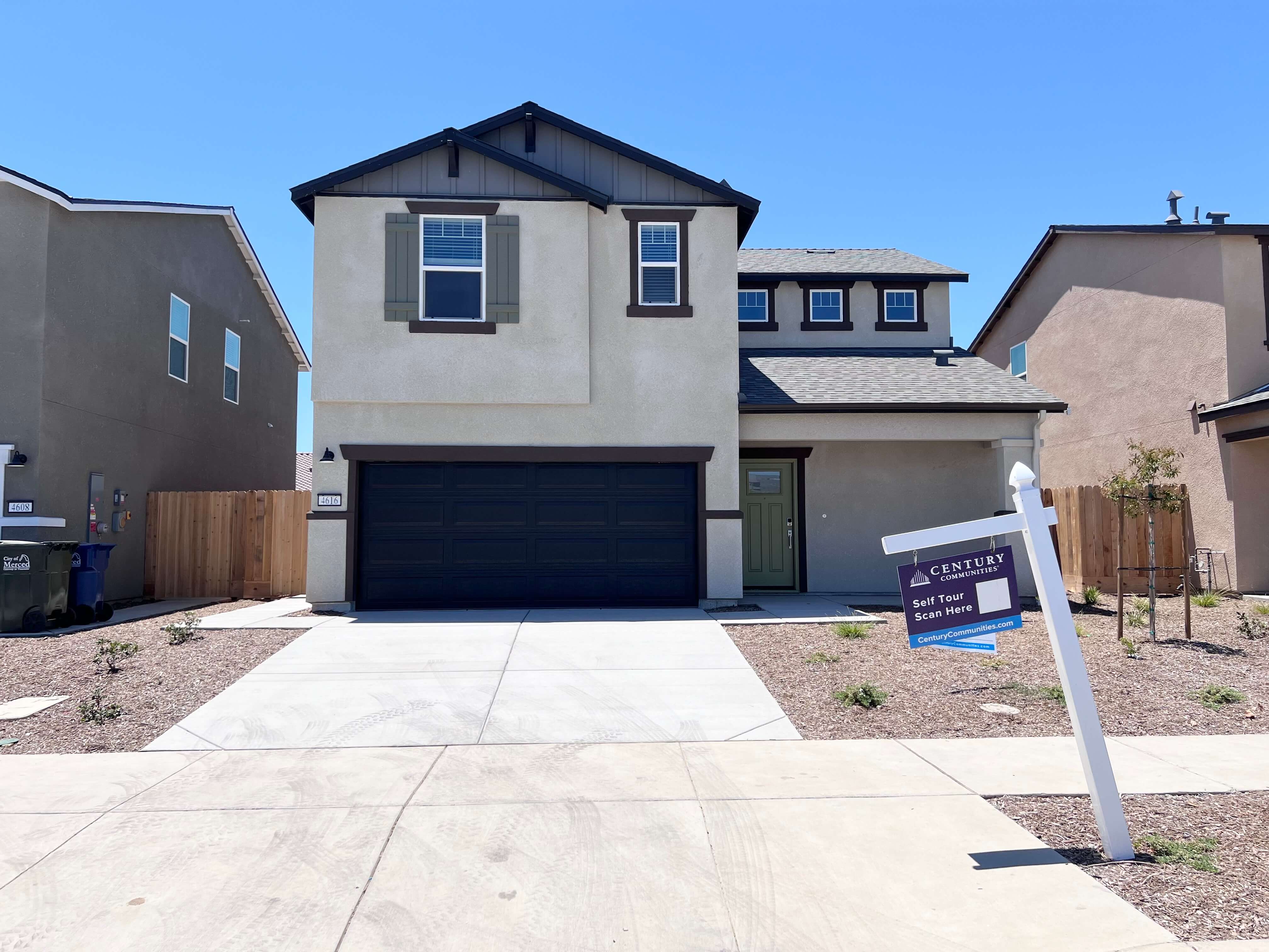 0165 4616 Athena Drive