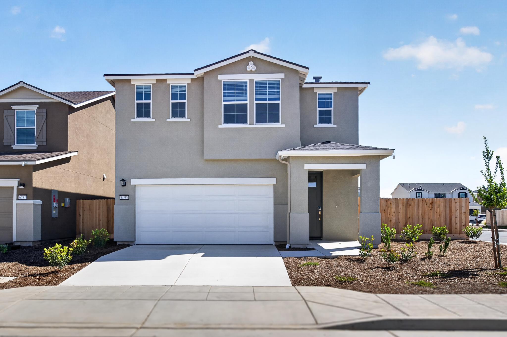 0061 6095 W Flint Way