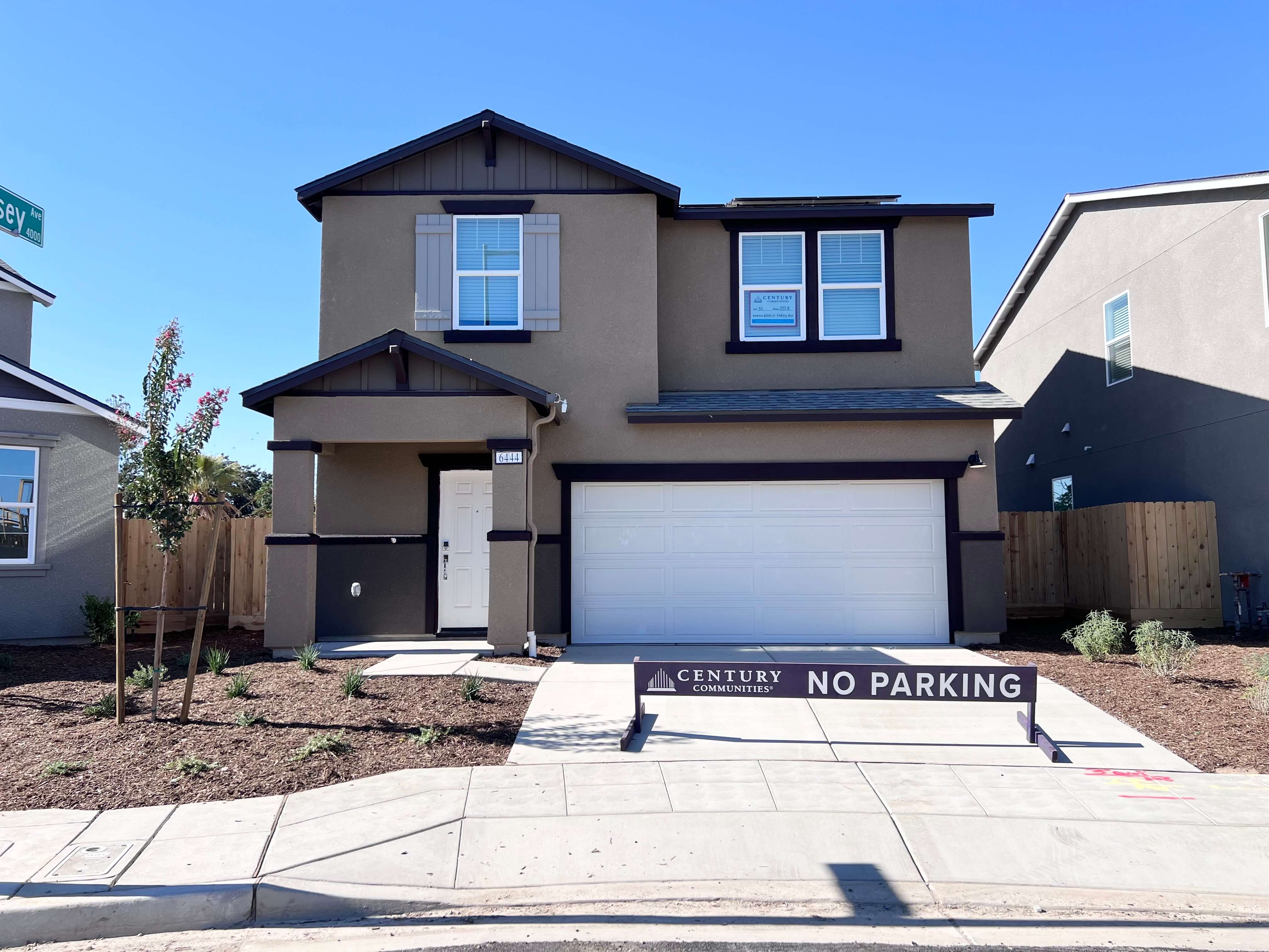 0032 6444 W Hadley Avenue