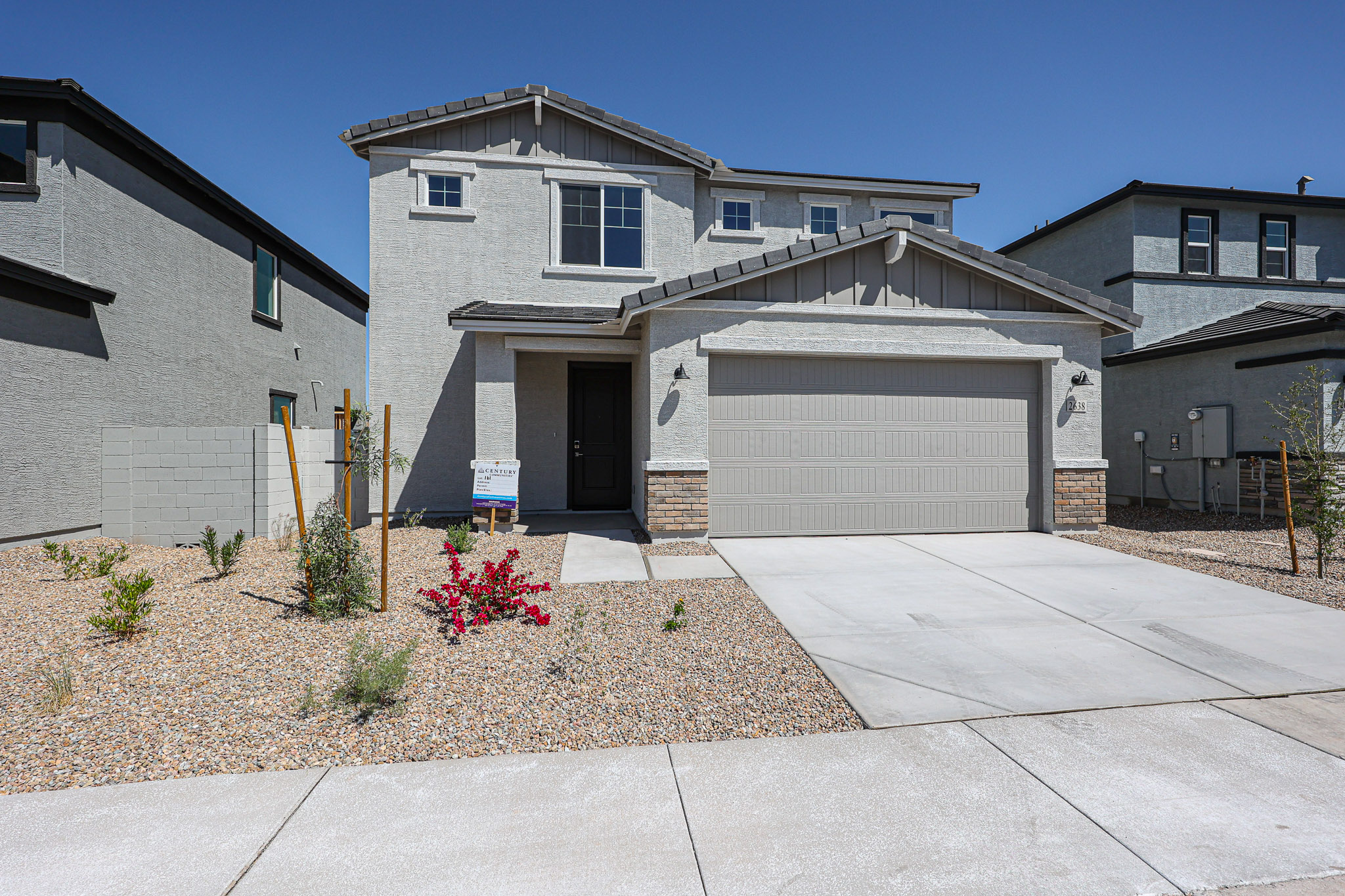 0161 2638 E DUTCHMANS TRAIL AVE