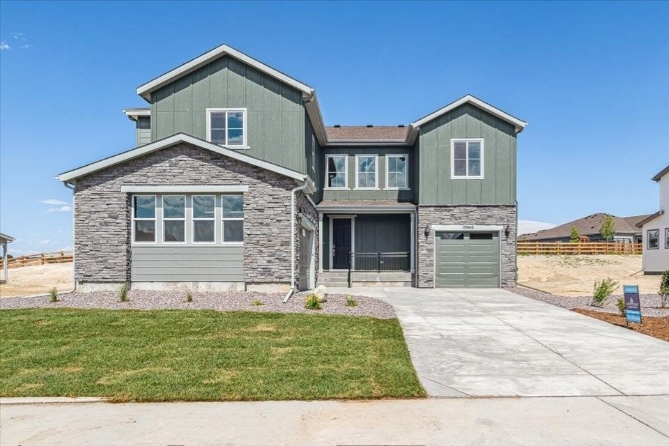 0115 13940 Hanging Lake Street