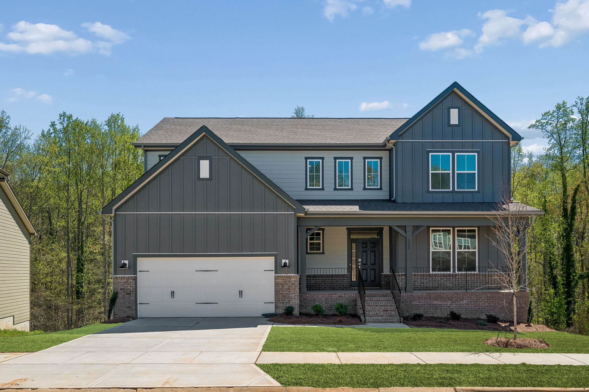 0014 208 E Warfield Dr