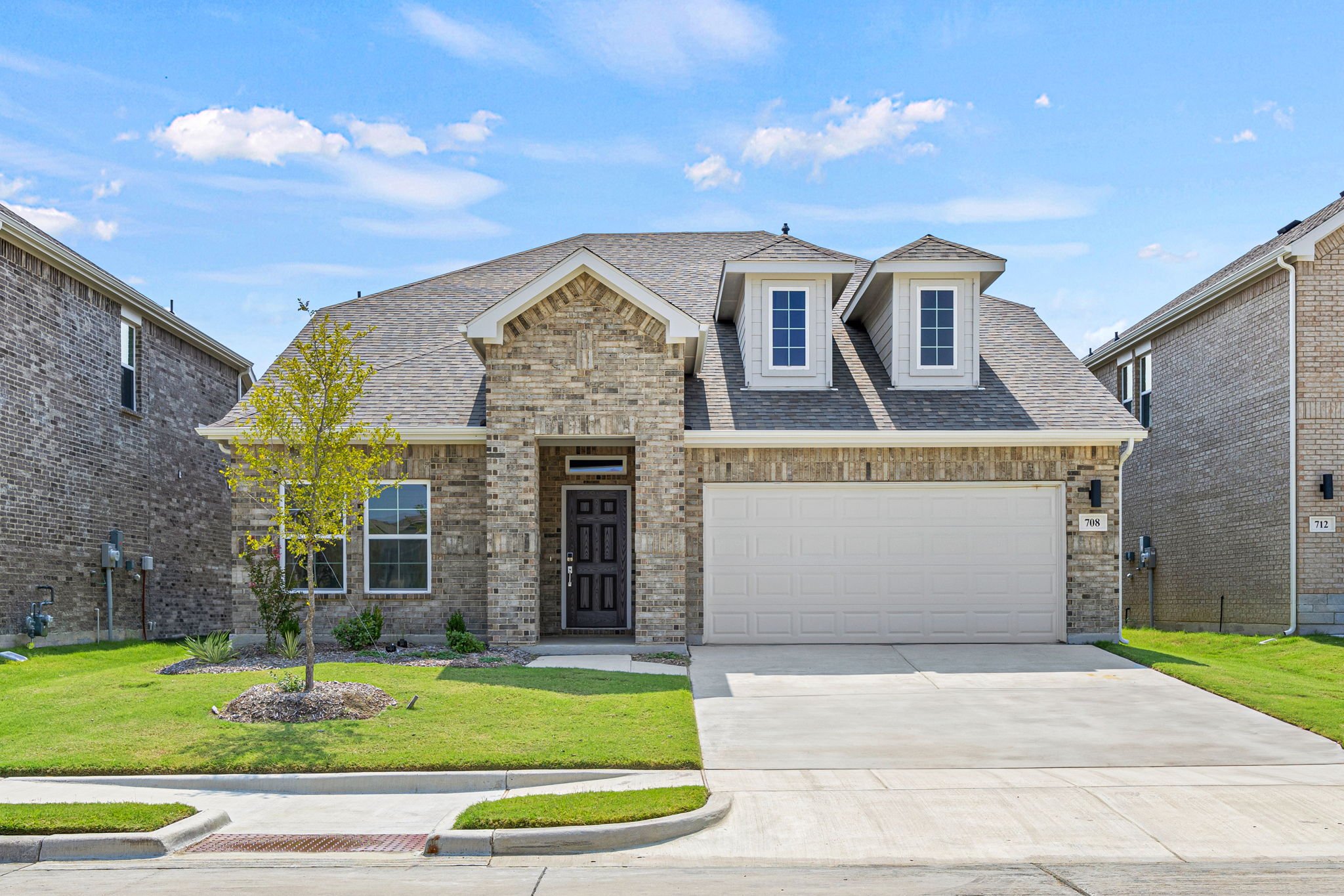 2KK13 708 ASHLEY GARDENS DRIVE