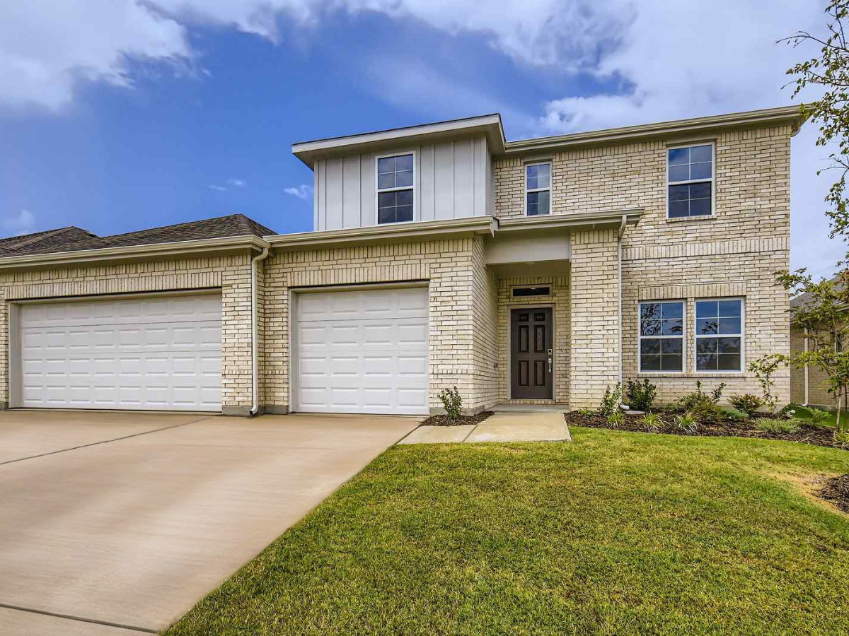 5BMM32 694 CARI LANE