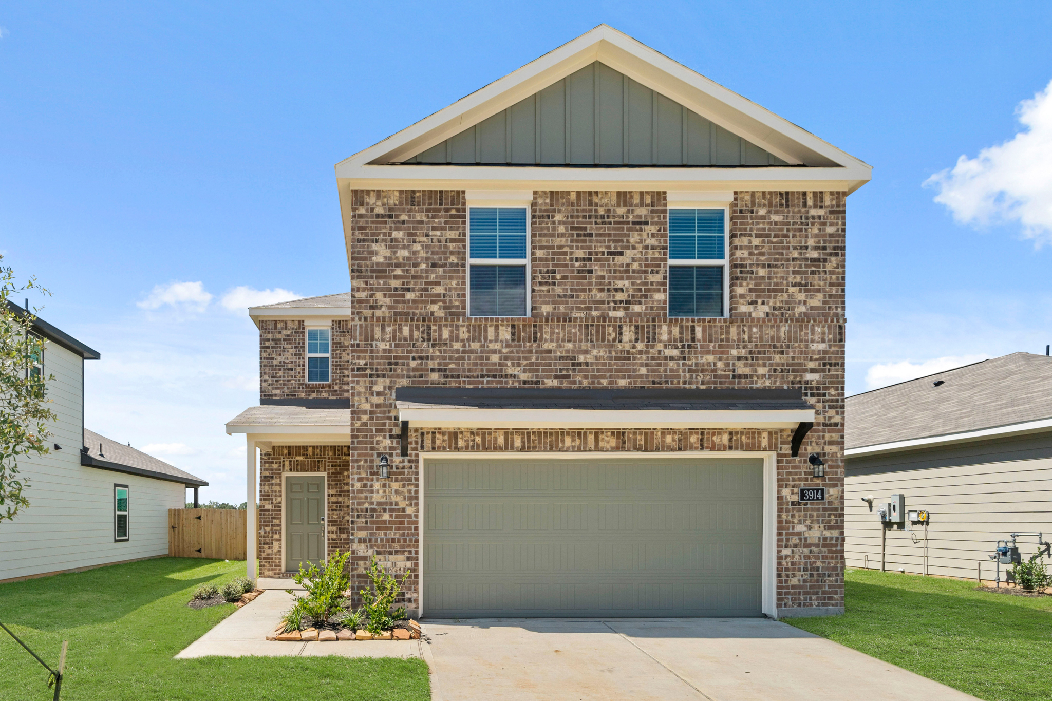 010404 3914 Flora Field Dr
