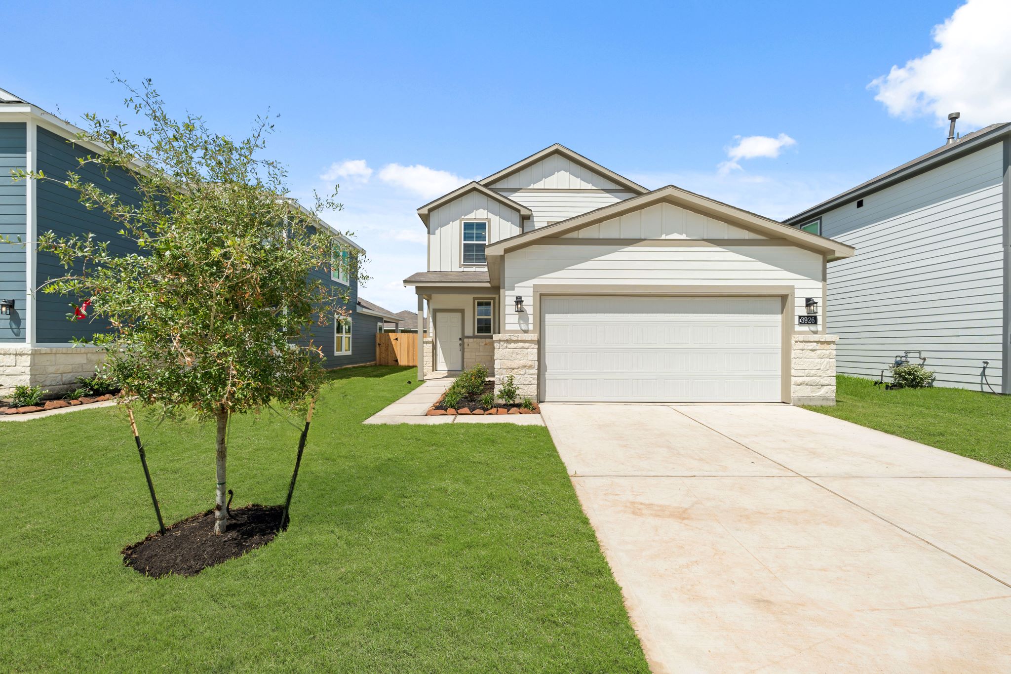 010607 3926 Windy Whisper Drive