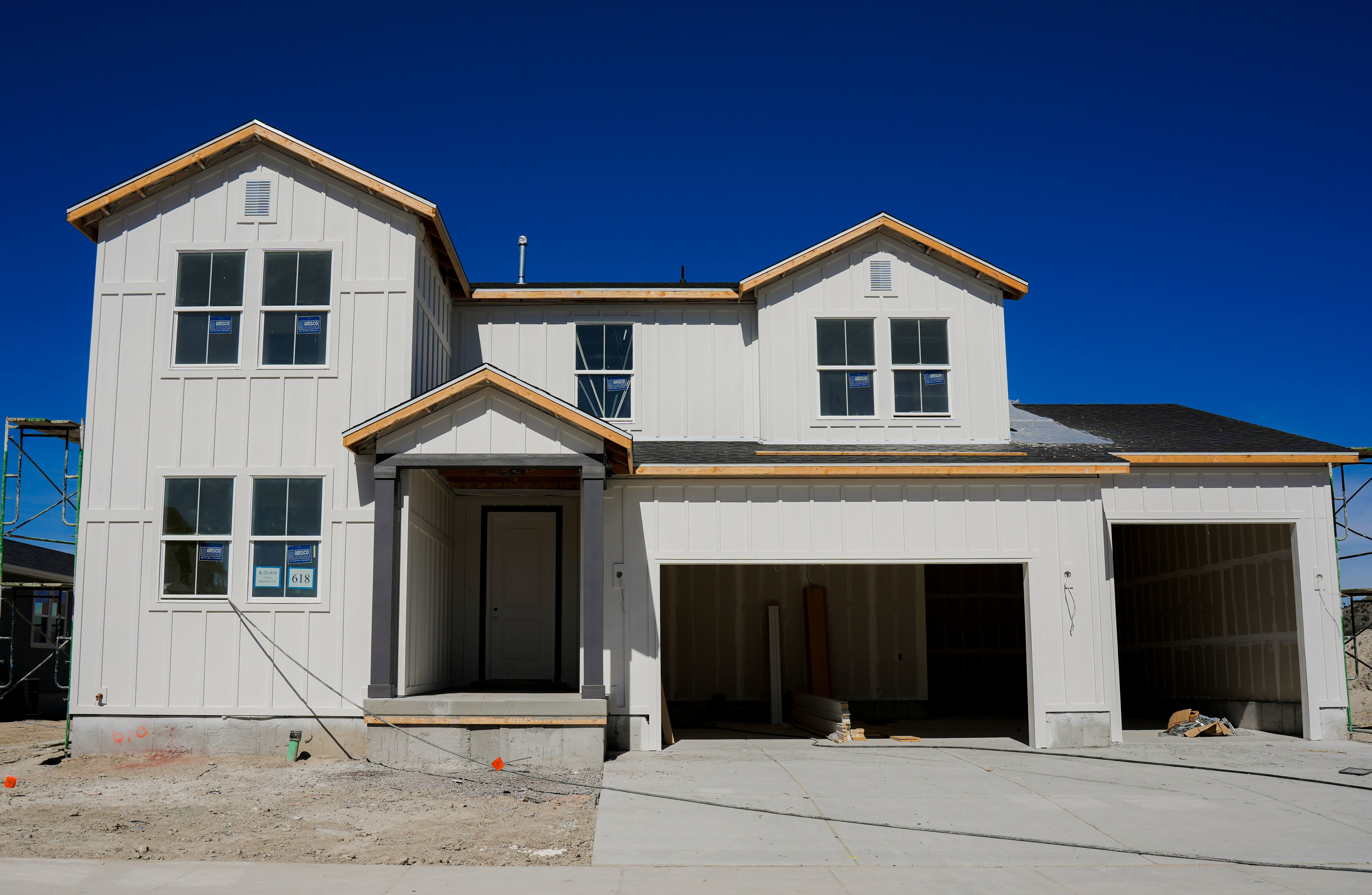 0618 2225 E Granite Lane