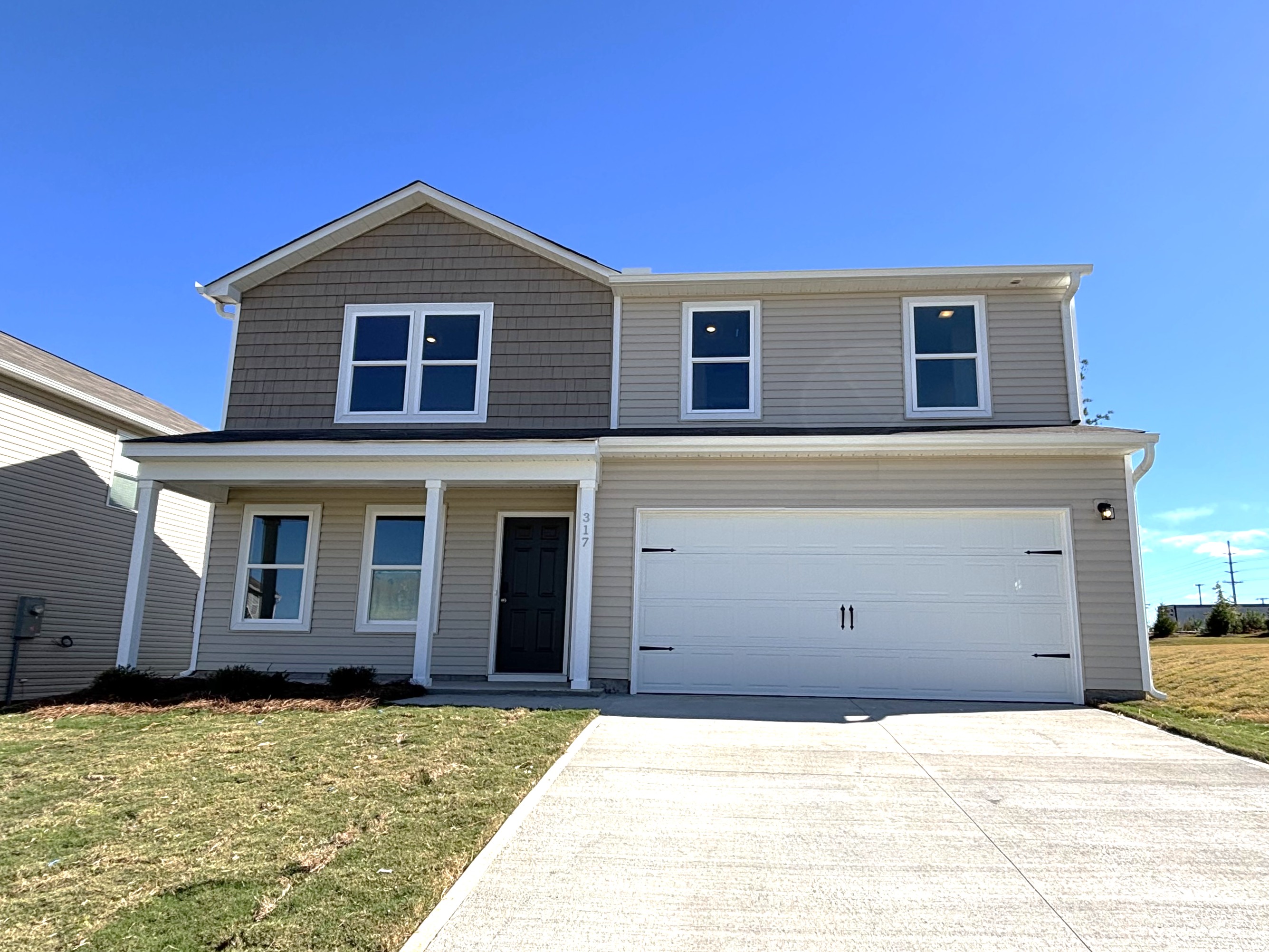 0247 317 Newland Dr